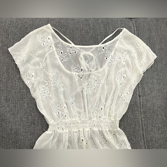 Express Women’s Cinched Waist Eyelet Top (XS) - Picture 5 of 13